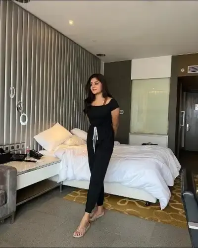 Call Girls Service in Cooke Town